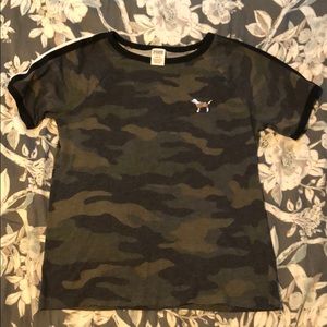 PINK Victoria’s Secret shirt-sleeve camo top